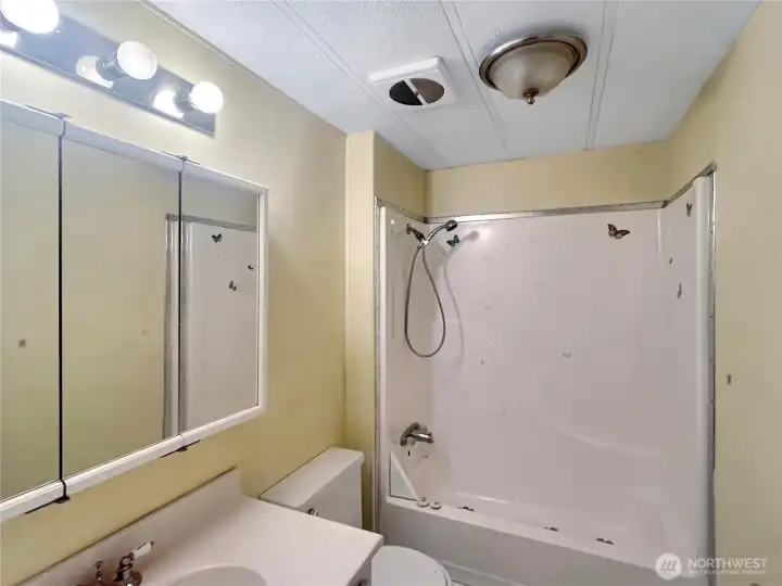Bathroom 2 Bathroom 2