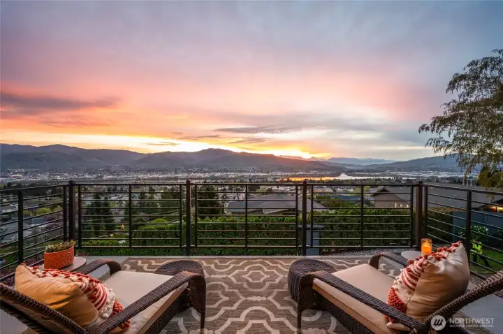 Deck of Primary Bedroom