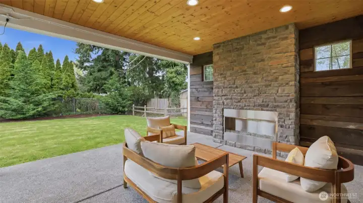 Year-round enjoyment with indoor/outdoor living!