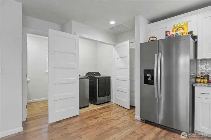 Laundry/ main floor Bath