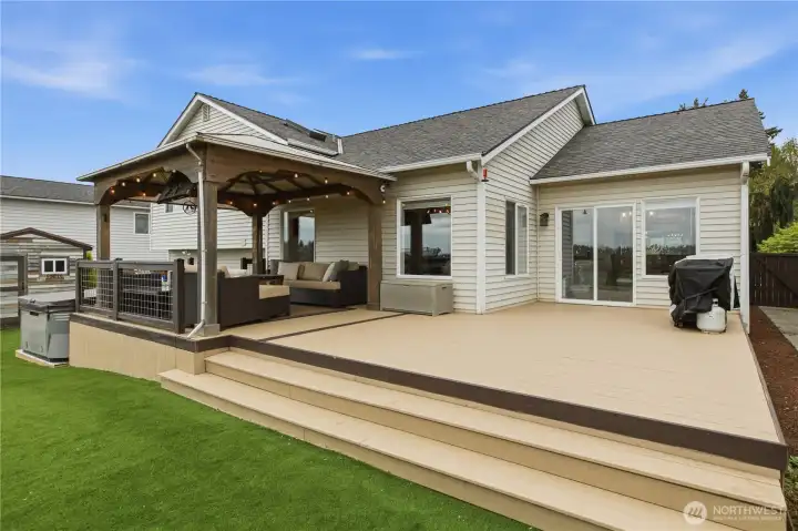 Fabulous outdoor deck