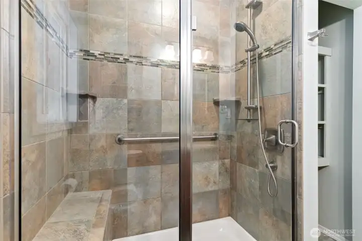Main Floor 1.75 bath Main Floor 1.75 bath