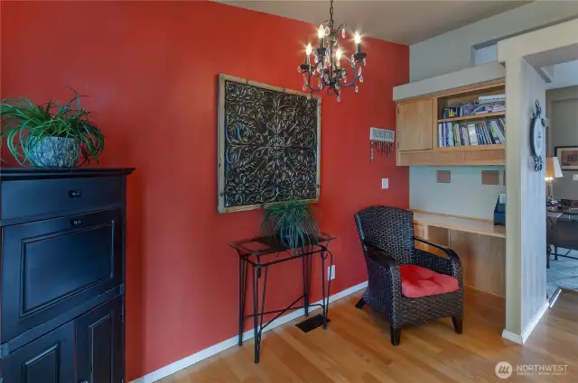 2nd Dining Area/Seating Area