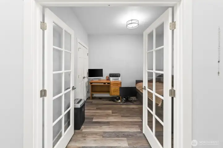 Office/Den/3rd bedroom