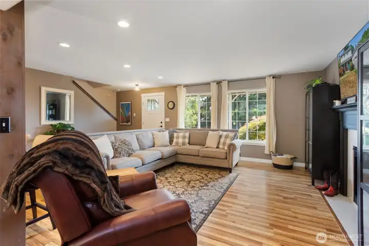 Living Room looking South