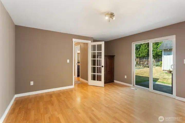 Bonus Room View #2 - sliding door out to the lovely Back Yard
