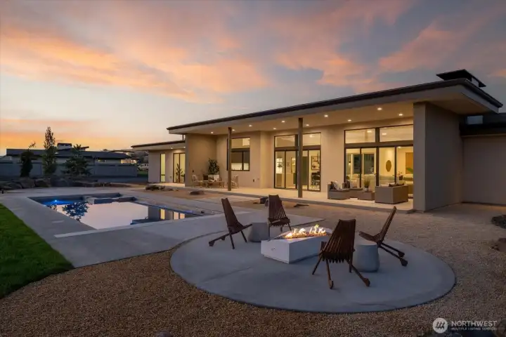 Gas firepit