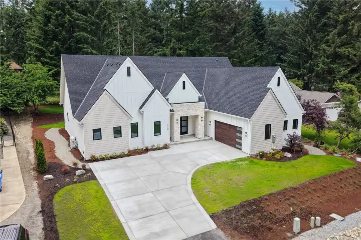 This STUNNING HOME offers 3 bedrooms, a large bonus room, & an office. It's open concept with 10 & 11' ceilings throughout ~ This STUNNING HOME offers 3 bedrooms, a large bonus room, & an office. It's open concept with 10 & 11' ceilings throughout ~