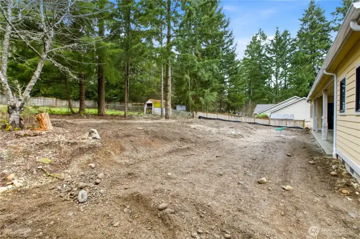 Great sized back yard!
