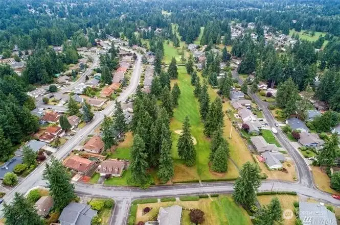 This neighborhood is sought after for a reason, parks, trails, security, golf course and a great community.