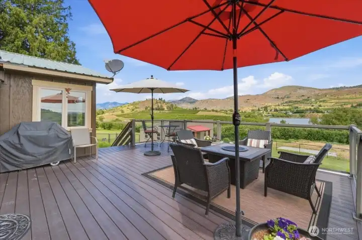 View deck of both Roses Lake and Dry Lake