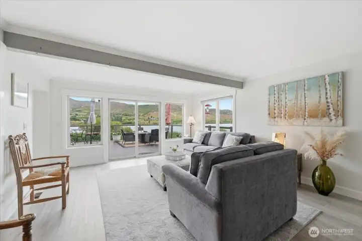 Social Sitting Room