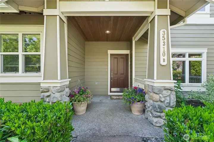 Perfect covered front porch, come on in! Brand new carpet & interior paint!