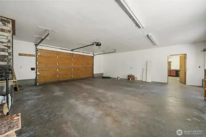 over 2,200 sq ft of shop/garage space!