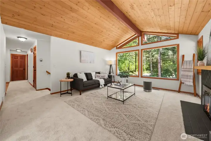Upper floor living room