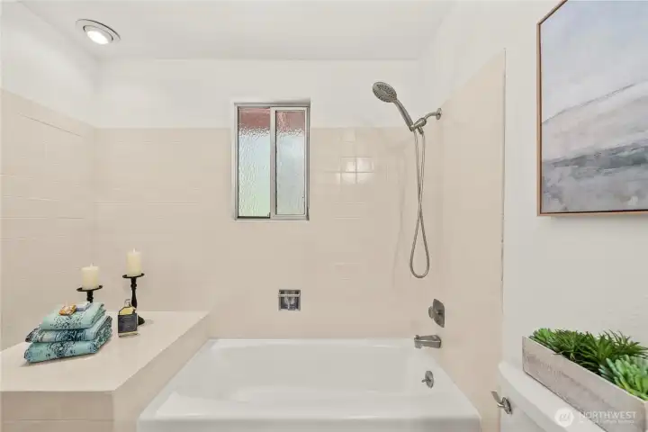 upper floor primary bdrm w 5/piece bath