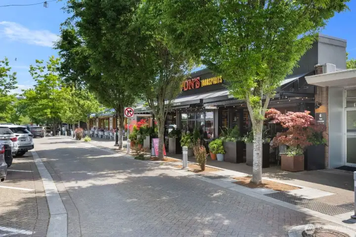 Enjoy Downtown Kirkland’s dining, boutique shopping, and vibrant waterfront scene. Enjoy Downtown Kirkland’s dining, boutique shopping, and vibrant waterfront scene.