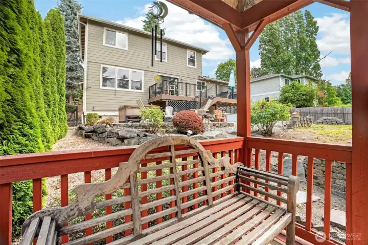 Imagine sitting in the gazebo sipping coffee, enjoying sunshine or maditating. Imagine sitting in the gazebo sipping coffee, enjoying sunshine or maditating.
