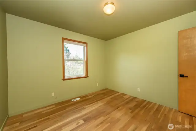 Guest Bedroom 01