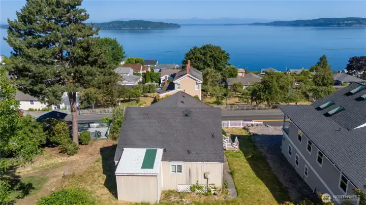 Spectacular views across the Sound to the Olympic Mountains.