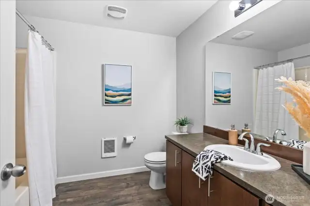 2nd Bathroom