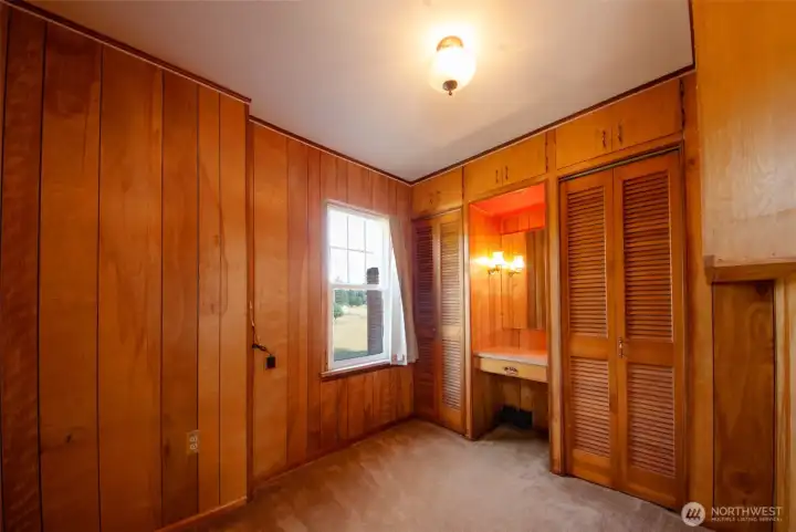 Upper bedroom