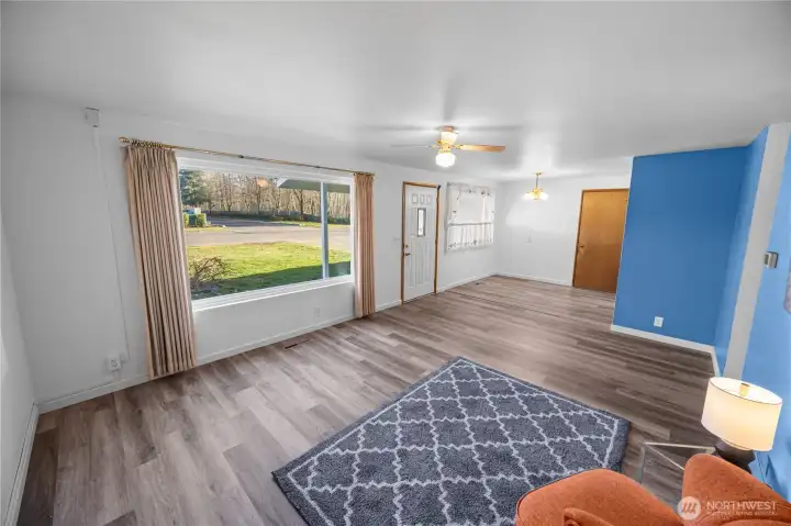 Huge window lets in the light!