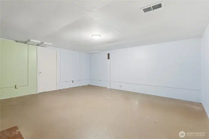 Clean and Spacious rec room in the basement, it's a blank slate for your imagination.