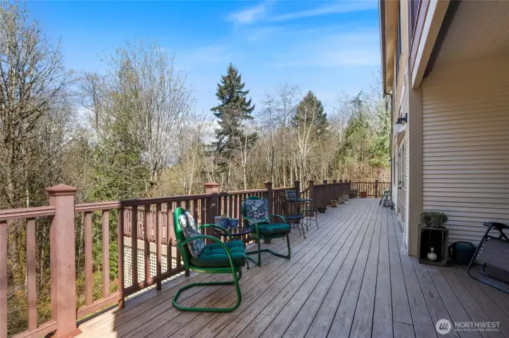 Trex decking and railing allows for easy care and maintenance.