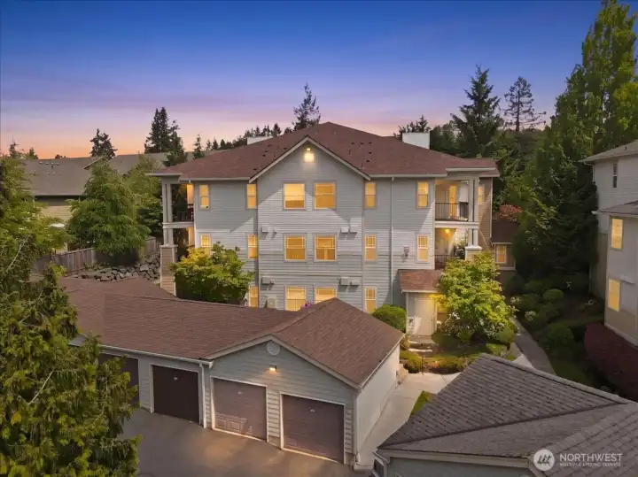 Welcome to Highwood Ridge Condominium Complex