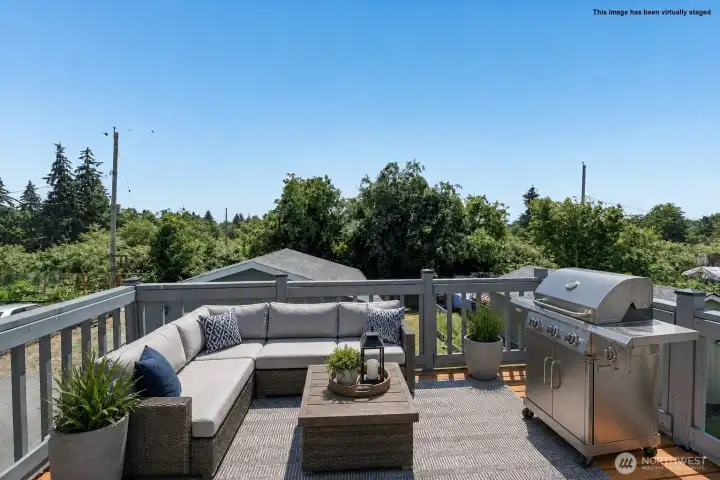 Deck for relaxation virtually staged