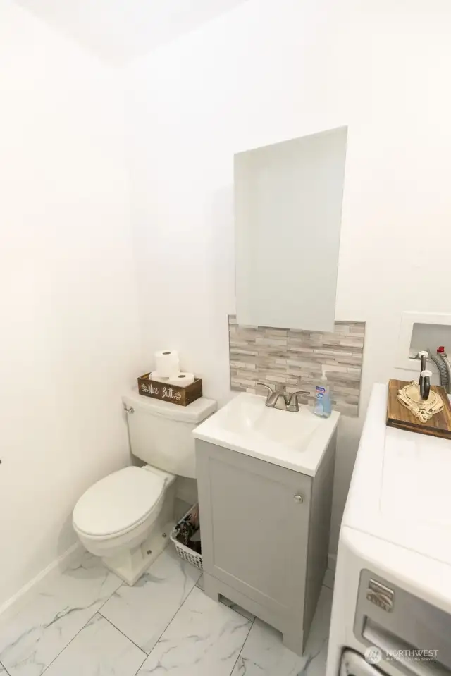 Half Bath w Utility