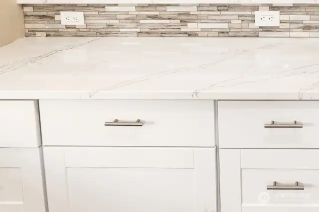 Highlight of the Quartz Countertops