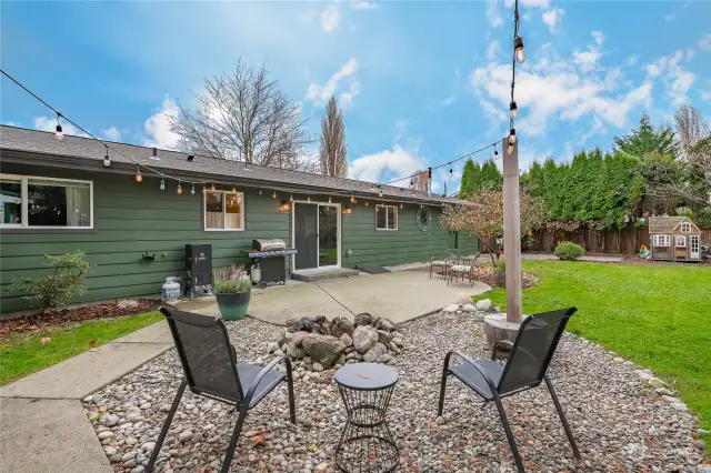 Great outdoor living space - firepit and patio