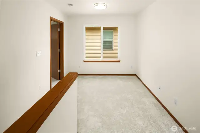 Lofty - computer area or home  gym?