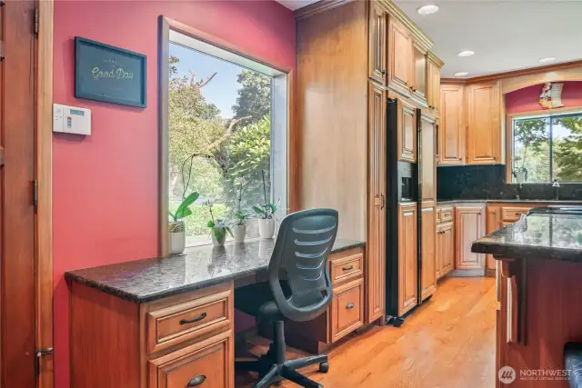Built in desk area