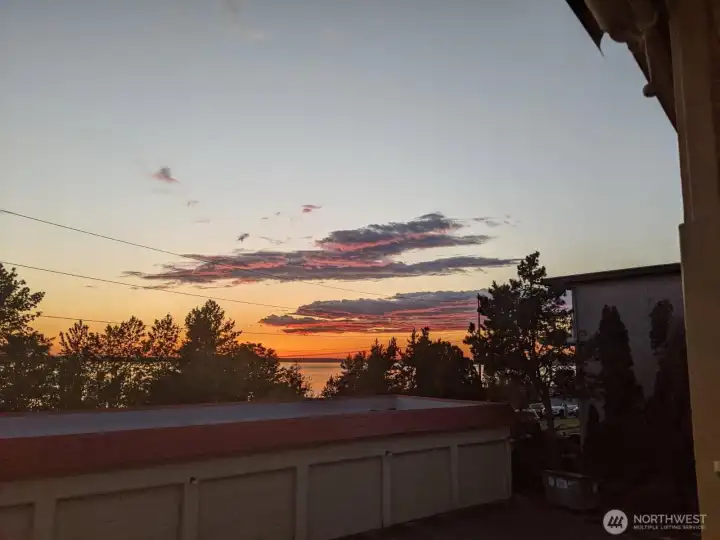 So close to the bay for morning and evening strolls.