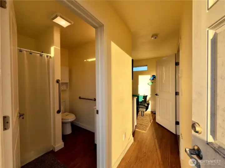 1st floor living/bedroom w/separate entrance.