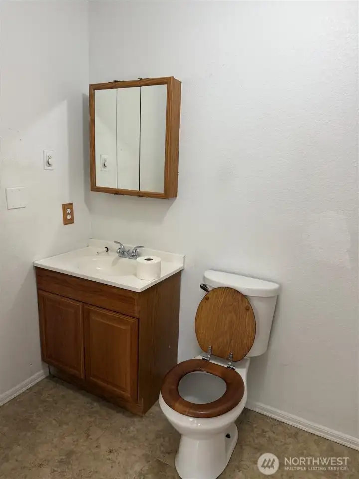 1/2 bath off kitchen