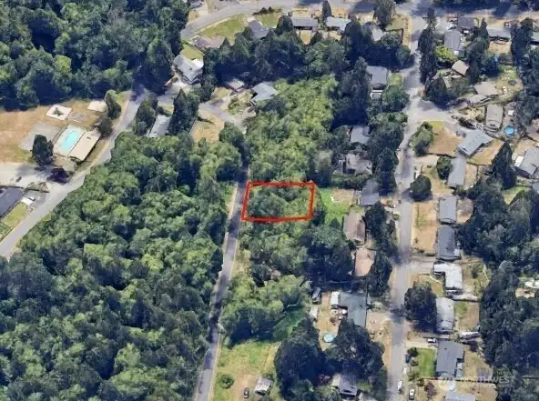 Overhead view with approximate boundaries in red.