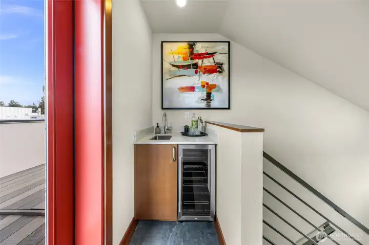 Sink and beverage cooler Sink and beverage cooler