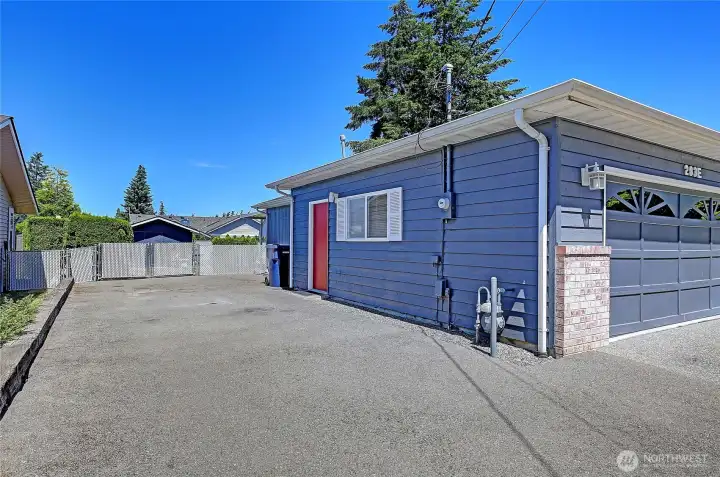 Extra parking leading to the fully fenced back yard