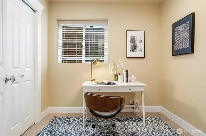 Looking for a dedicated space to work, create, or unwind? This versatile bonus room is ready to become a second office, craft area, creative studio, or whatever best fits your needs.