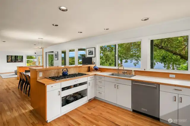 Large kitchen which is ideal as the party always starts in the kitchen!