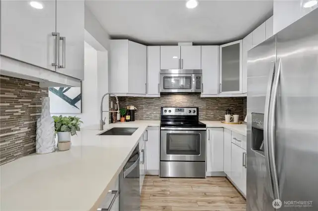 Plenty of Kitchen Storage Cabinets