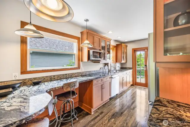 Chef's kitchen with WFH space