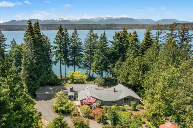 Hood Canal waterfront estate-4.8 Acres
