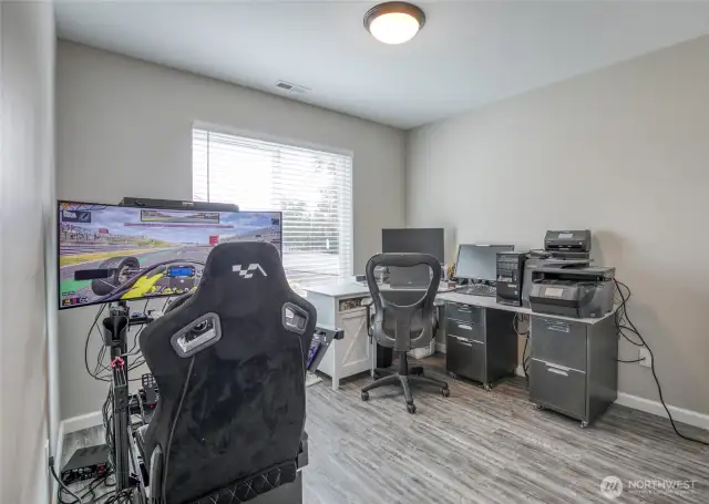 Guest Bedroom 2/Office