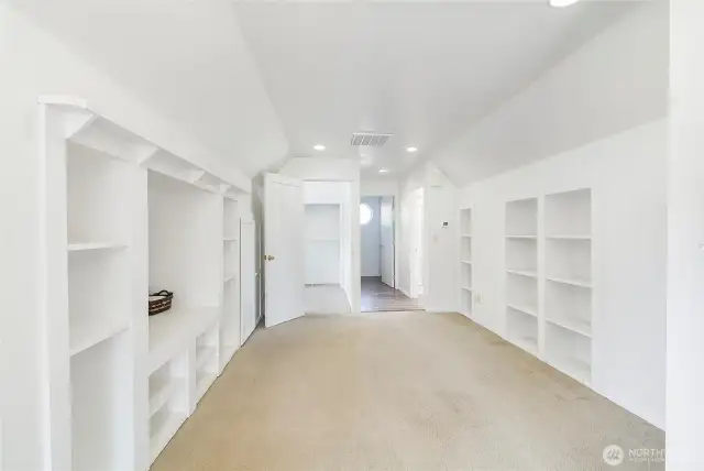 Living area in MIL