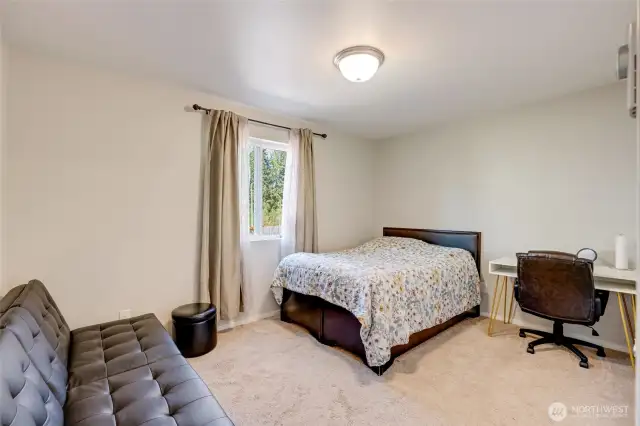 Fourth bedrooom